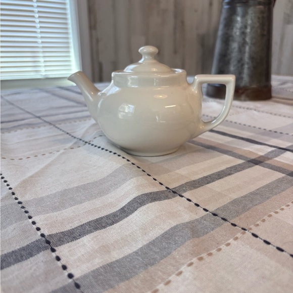 Hall Ceramic China Teapot Includes Lid 4 Inches Height - Picture 2 of 5
